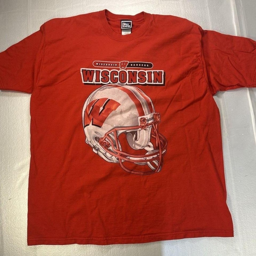 90s Pro Play University of Madison Wisconsin Badgers Football shirt